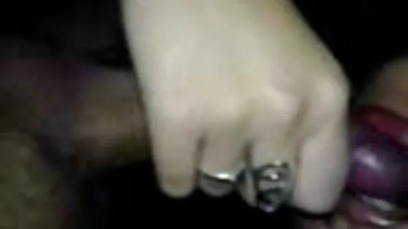Fucks Lyudochka doggystyle ilma stringid ära võtmata.