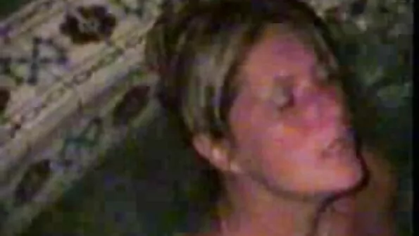 Ashley Ryder oli mustanahalisest mehest läbi imbunud ja andis end talle.