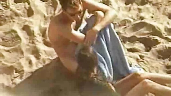 Blond lapsehoidja saab palka seksi eest tööandjaga.