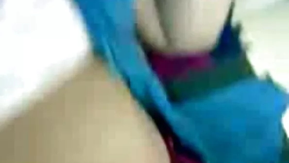 Omatehtud naisega romantiline seks ja orgasm.
