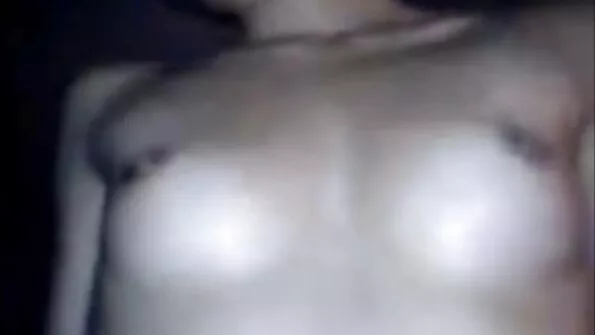 Rinnakas Pikachu tüdruk perses neitsi.