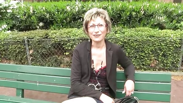 Layla London on kogenud hoor.