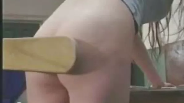 Sensuaalne kurat pruudiga.