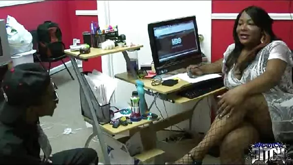 Tal on prostituut ja ta tulistab POV-is